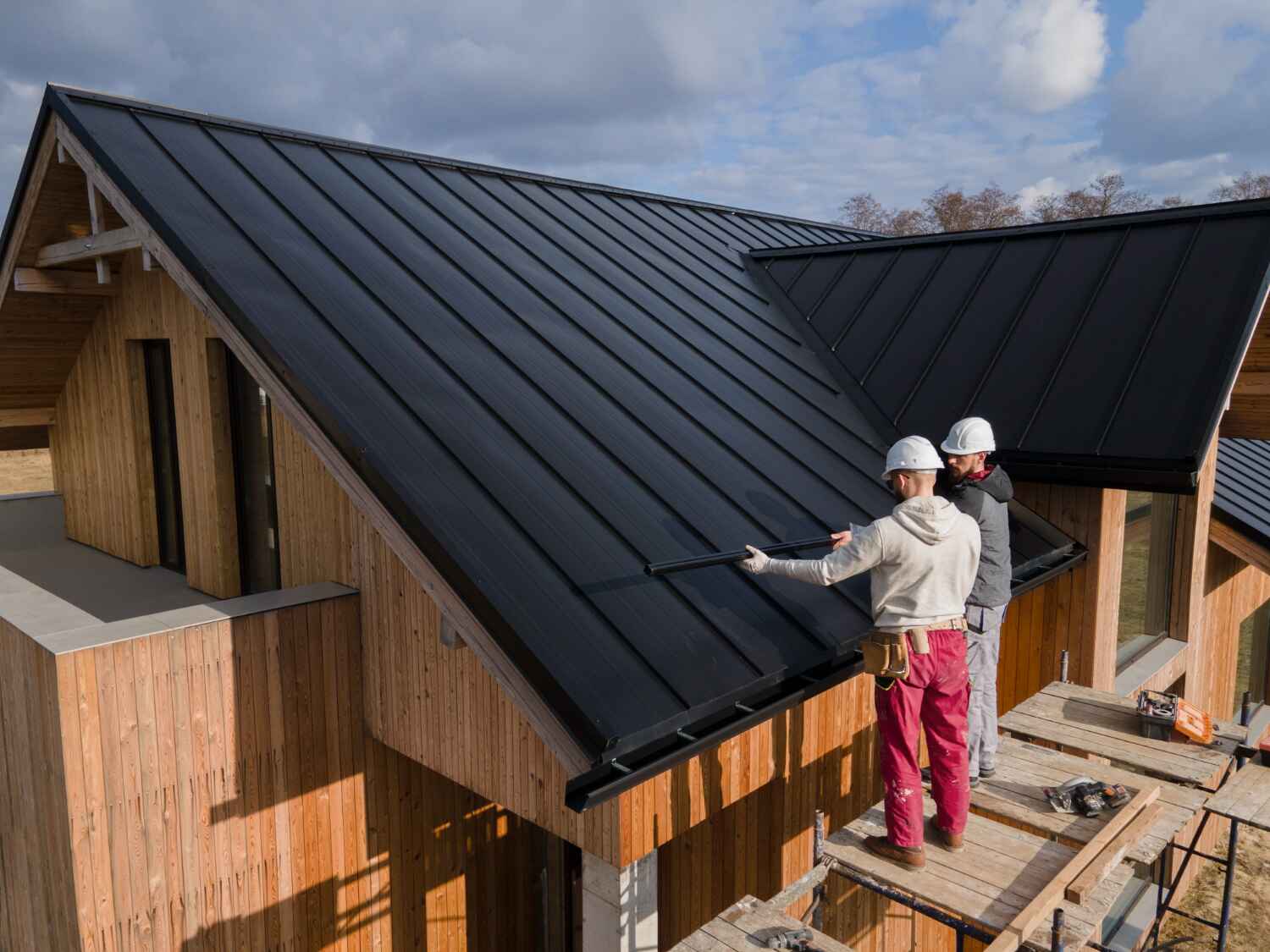 Why Your Roof’s Age Can Affect Your Home Insurance Rates!